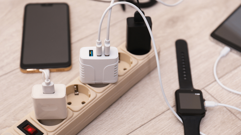 Universal Adapters & Cables